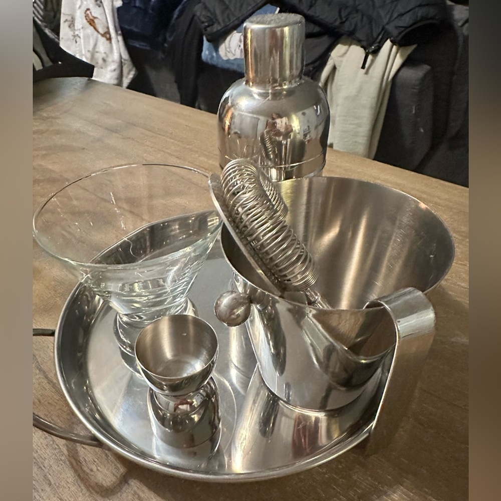 Martini shaker set